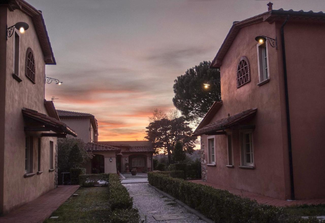 Apartments In Residence With Swimming Pool In Monteverdi Marittimo Exterior foto